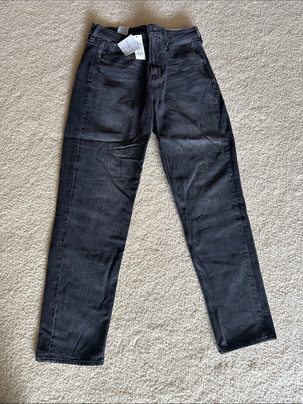 American Eagle Women’s Black Strigid Mom Jeans — Classic Everyday Fit